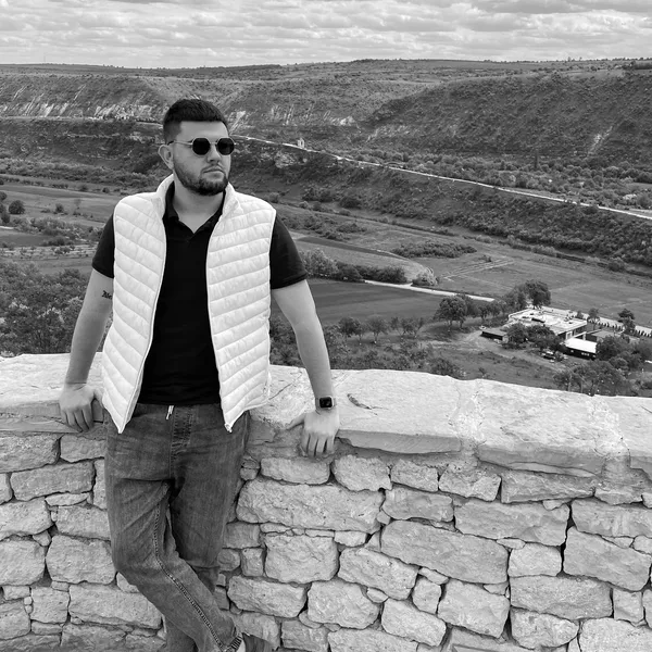 Кристиан Кожухарь